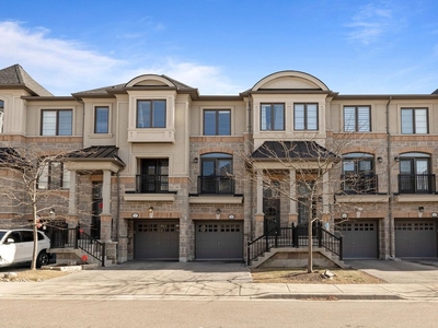 Luxury Townhouse for sale in Mississauga, Canada