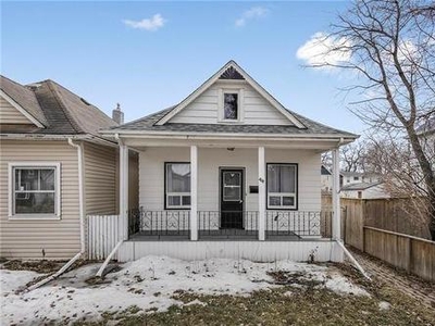 House For Sale In Luxton, Winnipeg, Manitoba