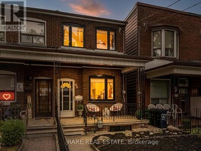 House For Sale In Trinity Bellwoods, Toronto, Ontario
