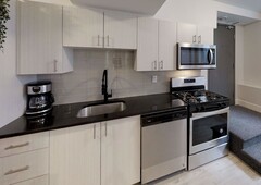 Ottawa Pet Friendly Apartment For Rent | Vanier North | 12 Jolliet | Fully Furnished