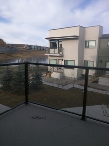 Calgary Townhouse For Rent | Sherwood | Beautiful townhouse with pond view