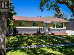 5906 42 Avenue Camrose, Alberta