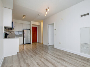 RECENTLY RENOVATED ONE BEDROOM CONDO FOR RENT
