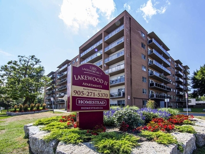 Mississauga Apartment For Rent | Lakewood Apartments II