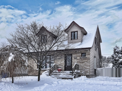 House for sale, 1771 Rue Montcalm, Lachenaie, QC J6W4K4, CA, in Terrebonne, Canada