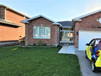 Detached Bungalow in Barrie