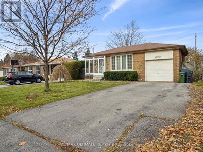 House For Sale In Don Valley Village, Toronto, Ontario