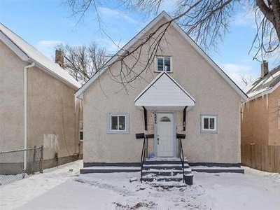House For Sale In St. John'S, Winnipeg, Manitoba
