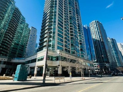 615 - 250 Lawrence Ave W