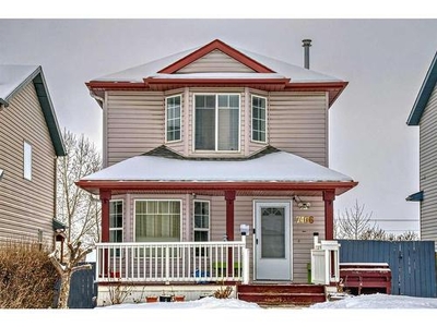 House For Sale In Glendale Park Estates, Red Deer, Alberta