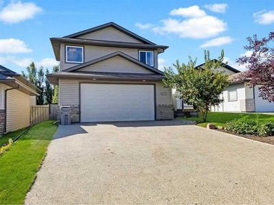 House For Sale In Pinnacle Ridge, Grande Prairie, Alberta