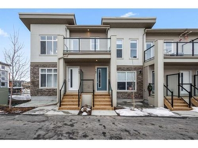 Townhouse For Sale In Springbank Hill, Calgary, Alberta