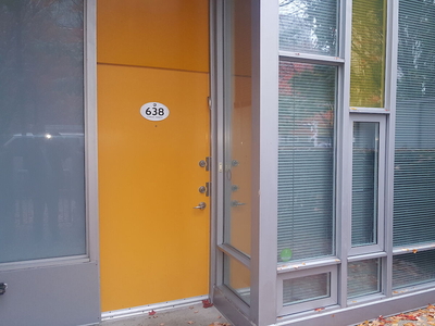 Vancouver Pet Friendly Townhouse For Rent | Yaletown | 2 Bedroom Townhome, Pets Allowed