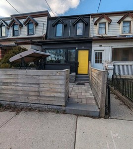 Affordable Freehold Home W/ Detached Garage! | 416-419-8716 (E)