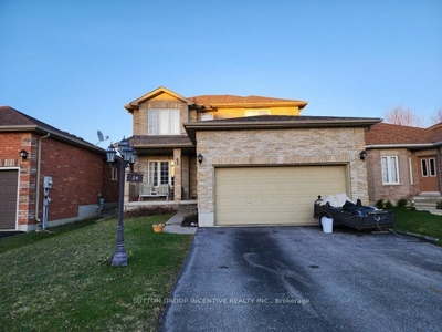 39 Penvill Tr Barrie, ON L4N 1T7