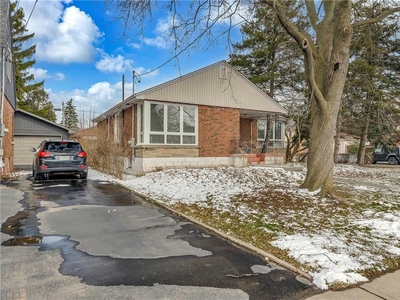 9 Mulock Avenue Hamilton, ON L8T 1H2