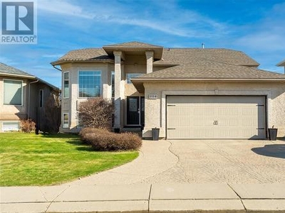 House For Sale In Arbor Creek, Saskatoon, Saskatchewan