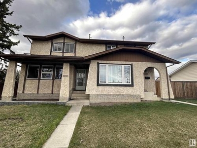House For Sale In Baturyn, Edmonton, Alberta