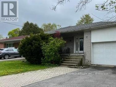 House For Sale In Bayview-Cummer, Toronto, Ontario