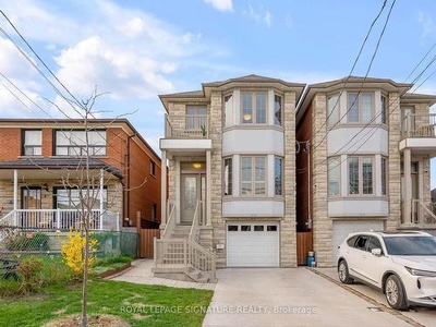 House For Sale In Mount Dennis, Toronto, Ontario