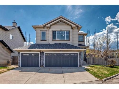 House For Sale In New Brighton, Calgary, Alberta