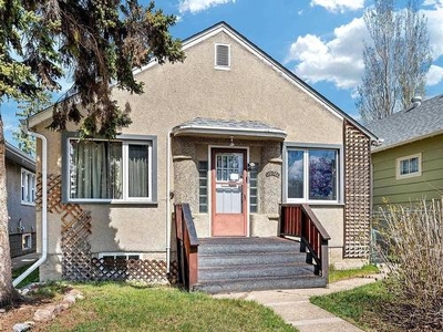 House For Sale In Queen Alexandra, Edmonton, Alberta