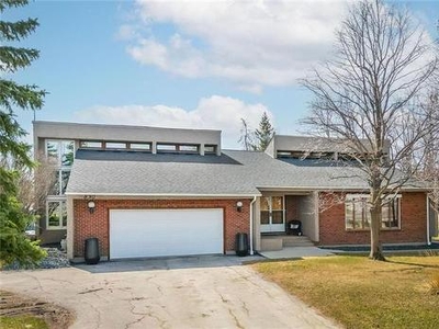 House For Sale In St. Vital Perimeter South, Winnipeg, Manitoba