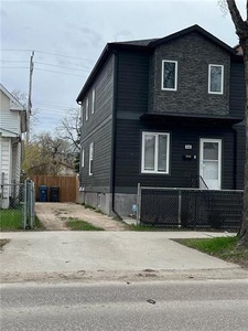 House For Sale In William Whyte, Winnipeg, Manitoba