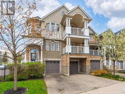 Townhouse For Sale In Cooksville, Mississauga, Ontario