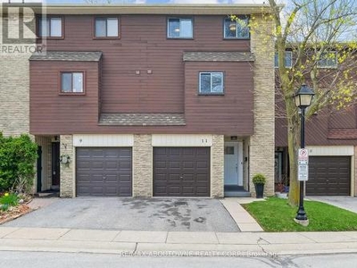 Townhouse For Sale In Seven Oaks, Toronto, Ontario