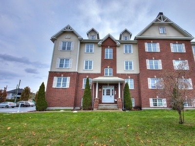 Condo/Apartment for sale, 1664 Ch. St-Charles, Lachenaie, QC J6W3R3, CA, in Terrebonne, Canada