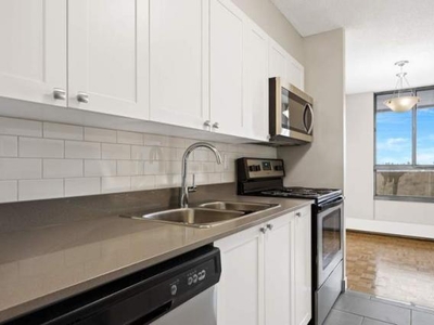 2 Bedroom Apartment Unit Ottawa ON For Rent At 1920