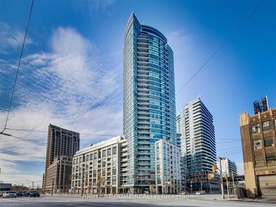 Condo/Apartment for rent, 734 - 600 Fleet St, in Toronto, Canada