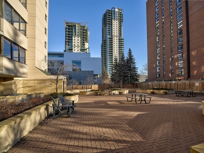 Condo/Apartment for sale, 111 14 Avenue SE 515, Calgary, Alberta, in Calgary, Canada