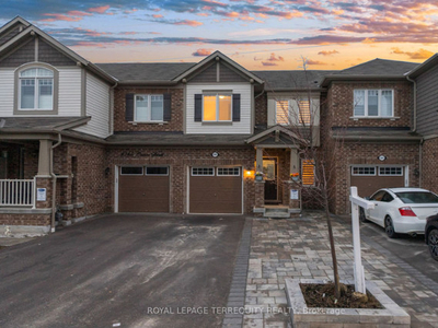 Live in Style! Gorgeous 3 Bdroom Mattamy Home in North Pickering