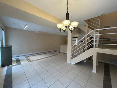 Loft style 2 bed 1.5 condo*Underground parking w/locker*Balcony*In suite laundry | 10717 83 Ave Nw, Edmonton