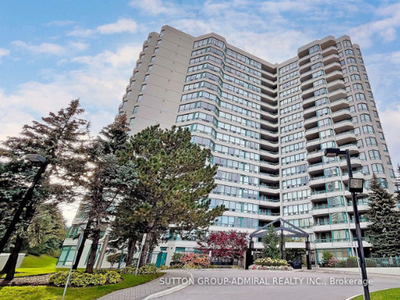 Open Concept 2 Br Lower Penthouse Condo In Prime Thornhill