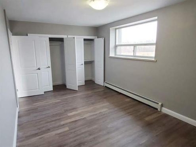 1 Bedroom Apartment Unit Sudbury ON For Rent At 2199