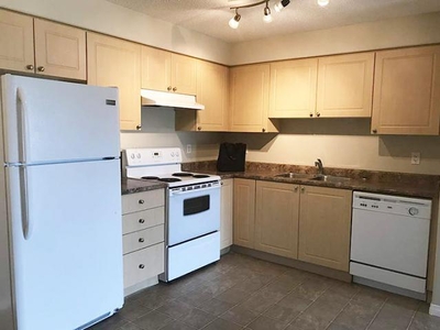 3 Bedroom Apartment Unit Slave Lake AB For Rent At 1275