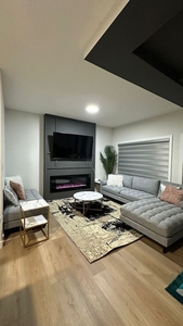 Edmonton Duplex For Rent | Kinglet Gardens | Cozy & luxurious three-bedroom semi-detached