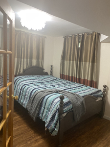 Female Only Basement Apt. Private Bedroom in Whitby, ON!