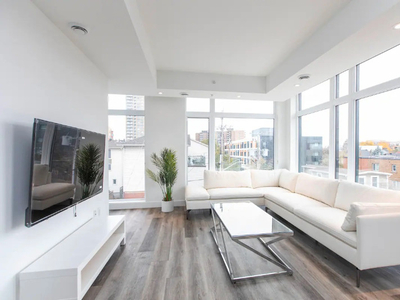 Fully furnished and equipped, in trendy Hintonburg, 93 Walkscore