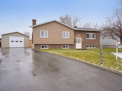 House for sale, 1415 Crois. Nelligan, Mascouche, QC J7K2W1, CA, in Mascouche, Canada