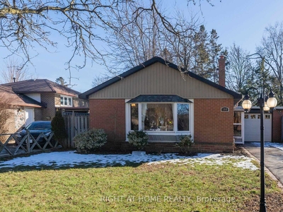 House for sale, 190 Laverock Ave, in Richmond Hill, Canada