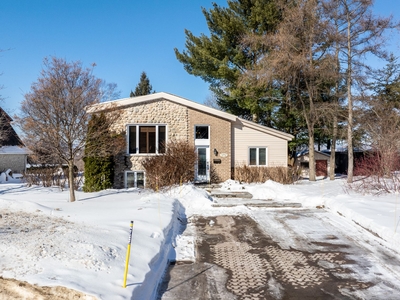 House for sale, 593 Rue Gingras, Sainte-Foy/Sillery/Cap-Rouge, QC G1X3X8, CA, in Québec City, Canada