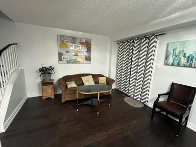 One Room for females / couples only 4 Rent @ square one