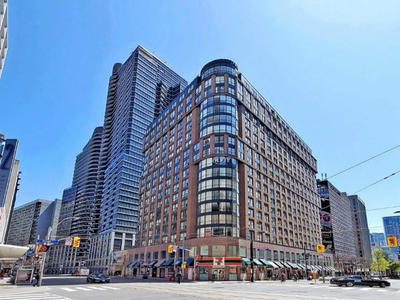 Spacious 1 bedroom + den at Yonge and College Utilities included
