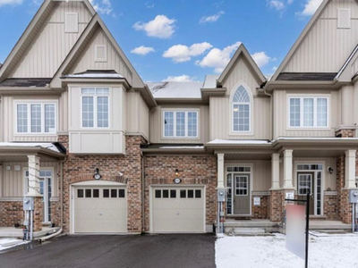 3 Beds 2.5 Baths Townhouse in Beamsville