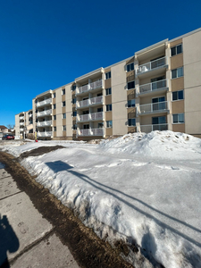 AVAILABLE NOW- 1BDRM CONDO CLOSE TO EVERYTHING IN AYLMER