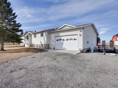 Chestermere Pet Friendly Acreage For Rent | 16-Acre Property for Rent in